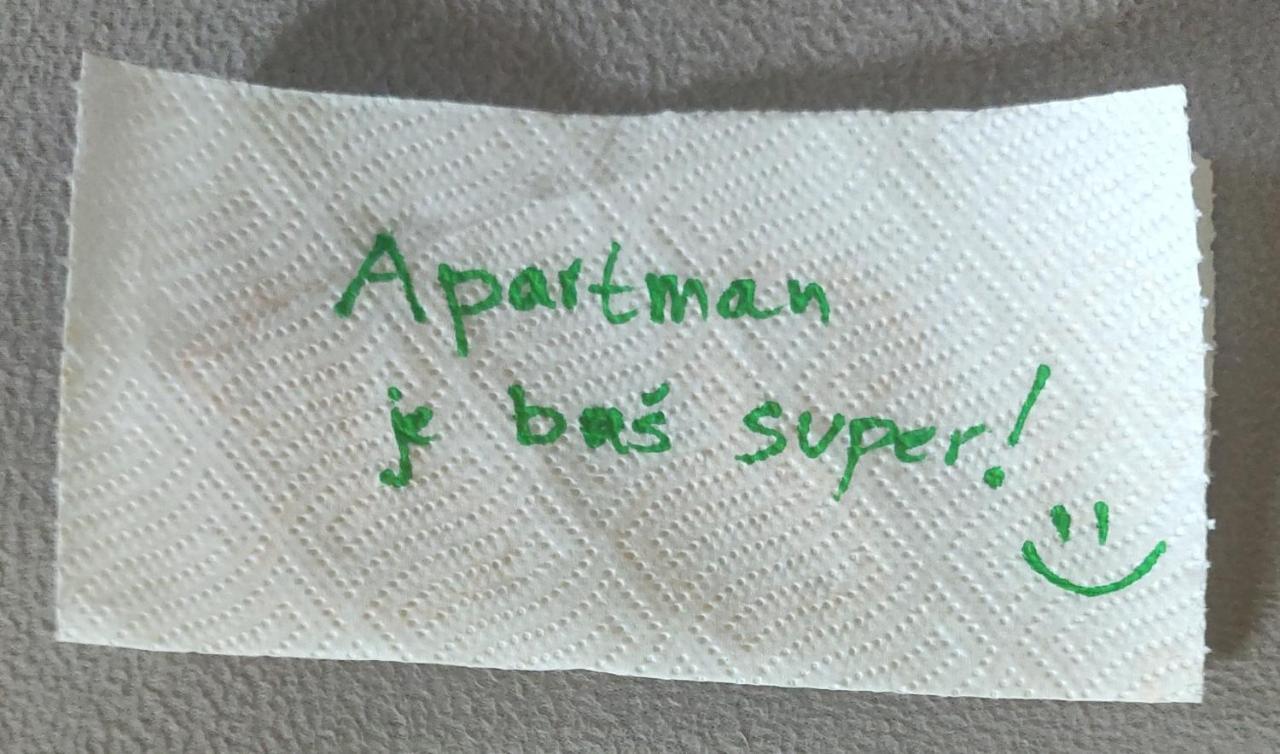 Apartman Renata Omiš Εξωτερικό φωτογραφία
