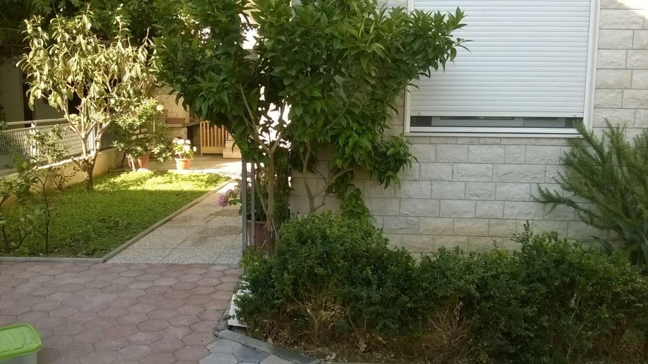 Apartman Renata Omiš Εξωτερικό φωτογραφία